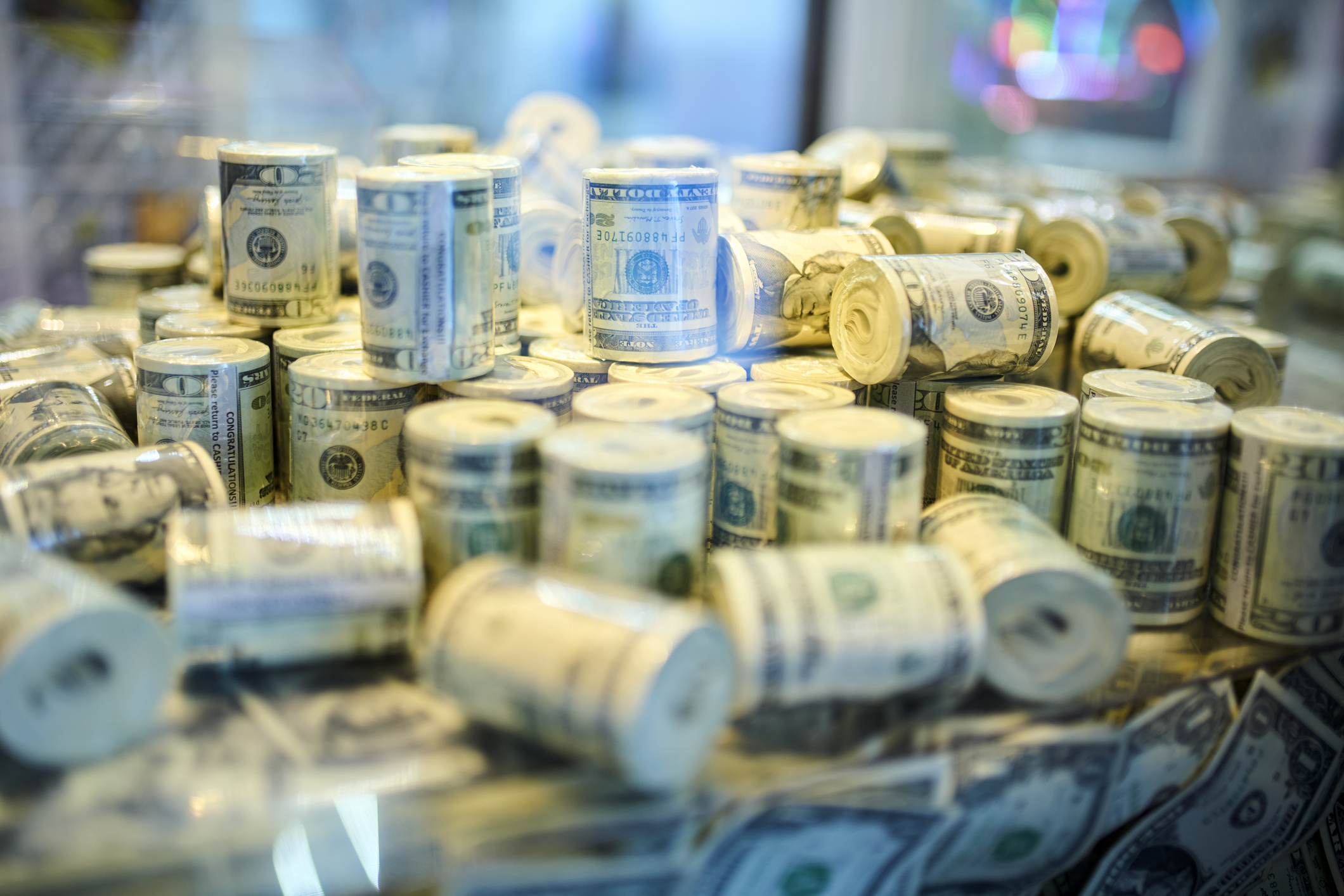 Dólar hoy en Colombia cayó más de $100 en una semana y rompió barrera de $3.500