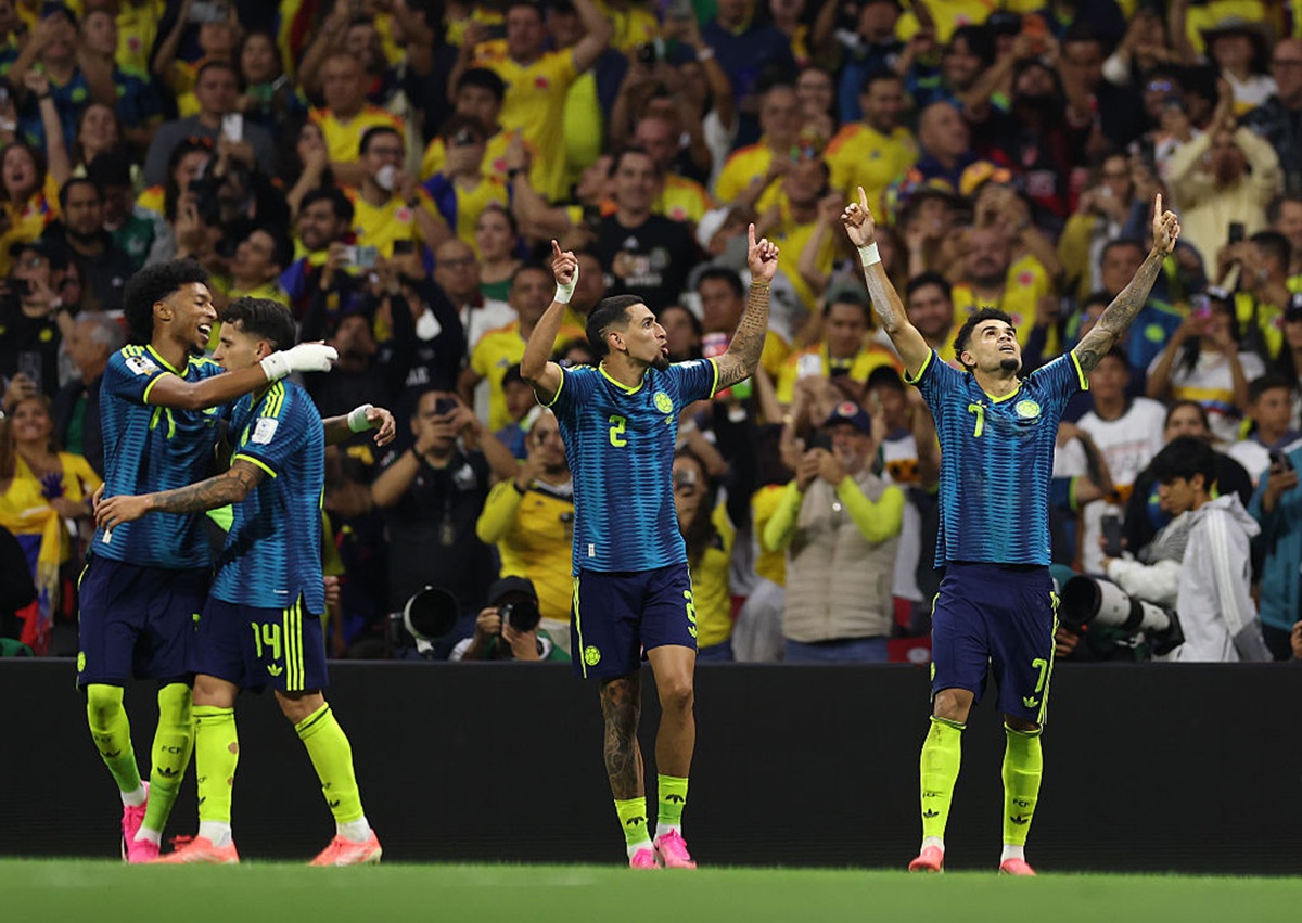 Luis Díaz, el número 7 de Colombia, celebra con sus compañeros al anotar el segundo gol durante el partido del Grupo K de la Copa Mundial de la Fifa, entre Uzbekistán y Colombia en el Estadio de la Ciudad de México el 17 de junio de 2026