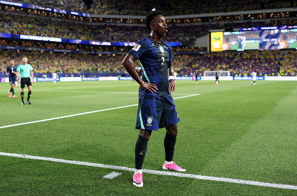 Vinicius Júnior celebrando su gol en la victoria de Brasil vs. Haití por el Mundial 2026