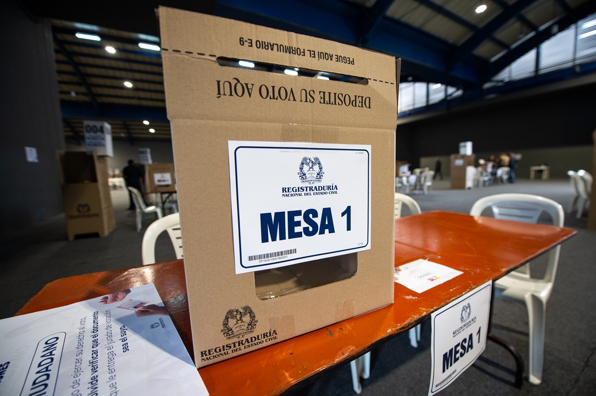 Blancos y nulos: 675.000 votos con distancia de De la Espriella y Cepeda
