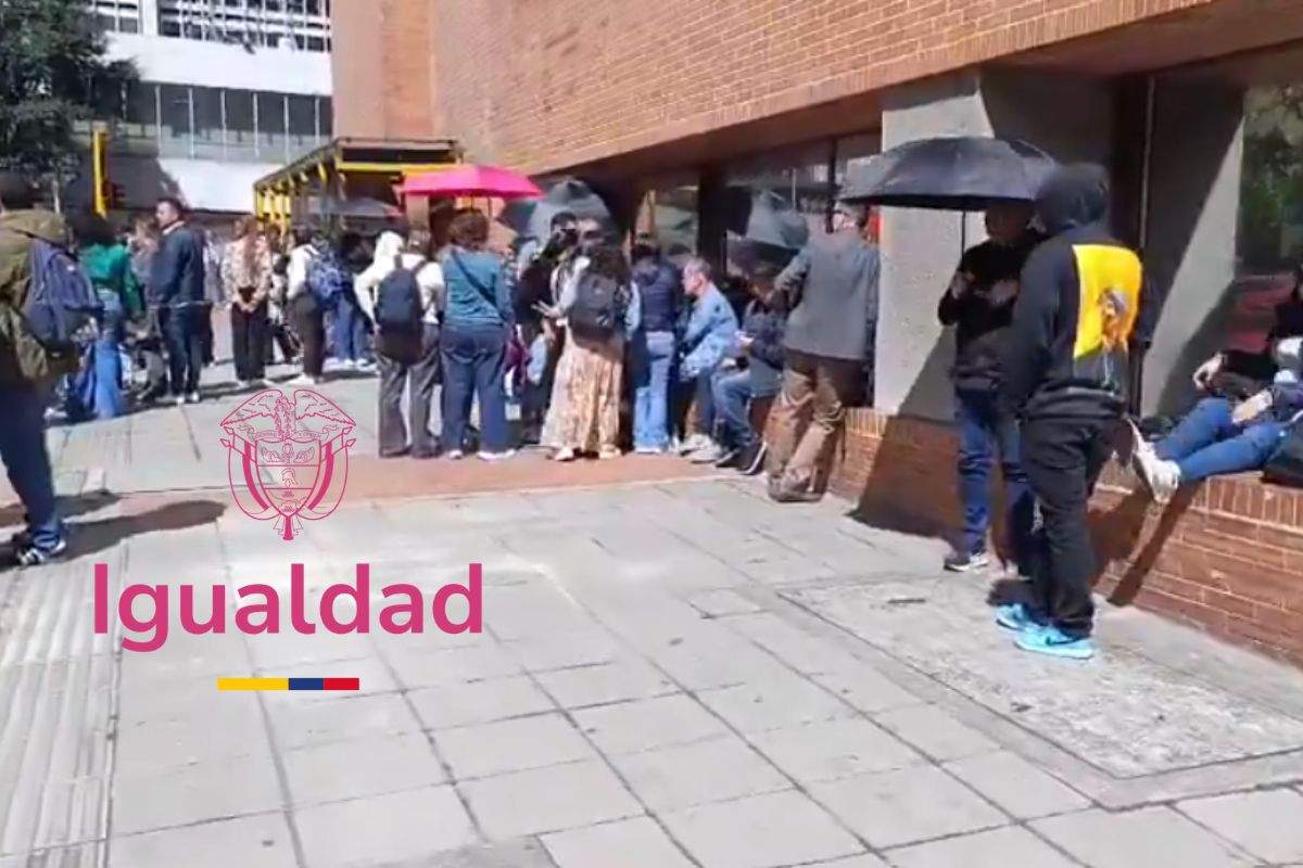 Impiden ingreso de empleados al Ministerio de la Igualdad: no los dejaron entrar