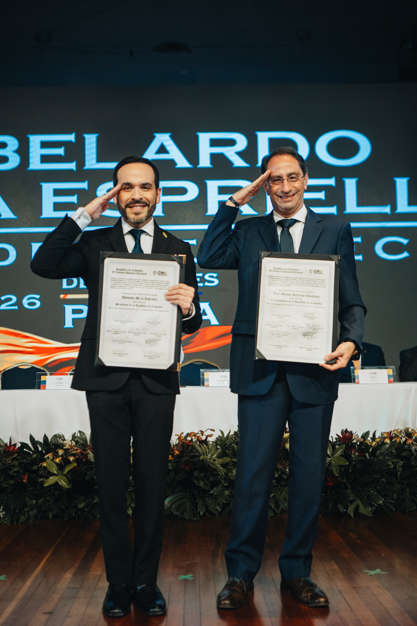 "No improvisaremos": De la Espriella da su primer discurso como presidente electo