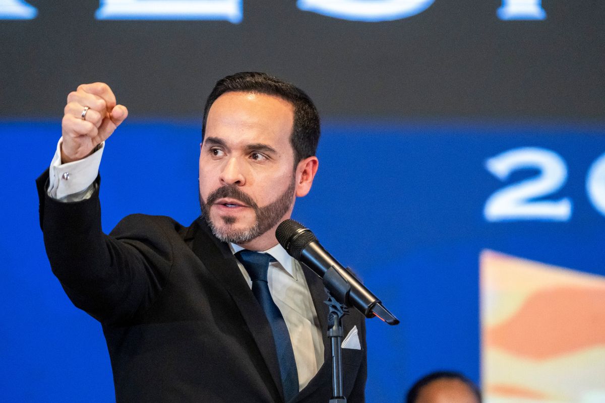 El estratega político Carlos Suárez rompió el silencio con Vanessa de la Torre y confesó el momento más crítico del balotaje definitivo en Colombia.