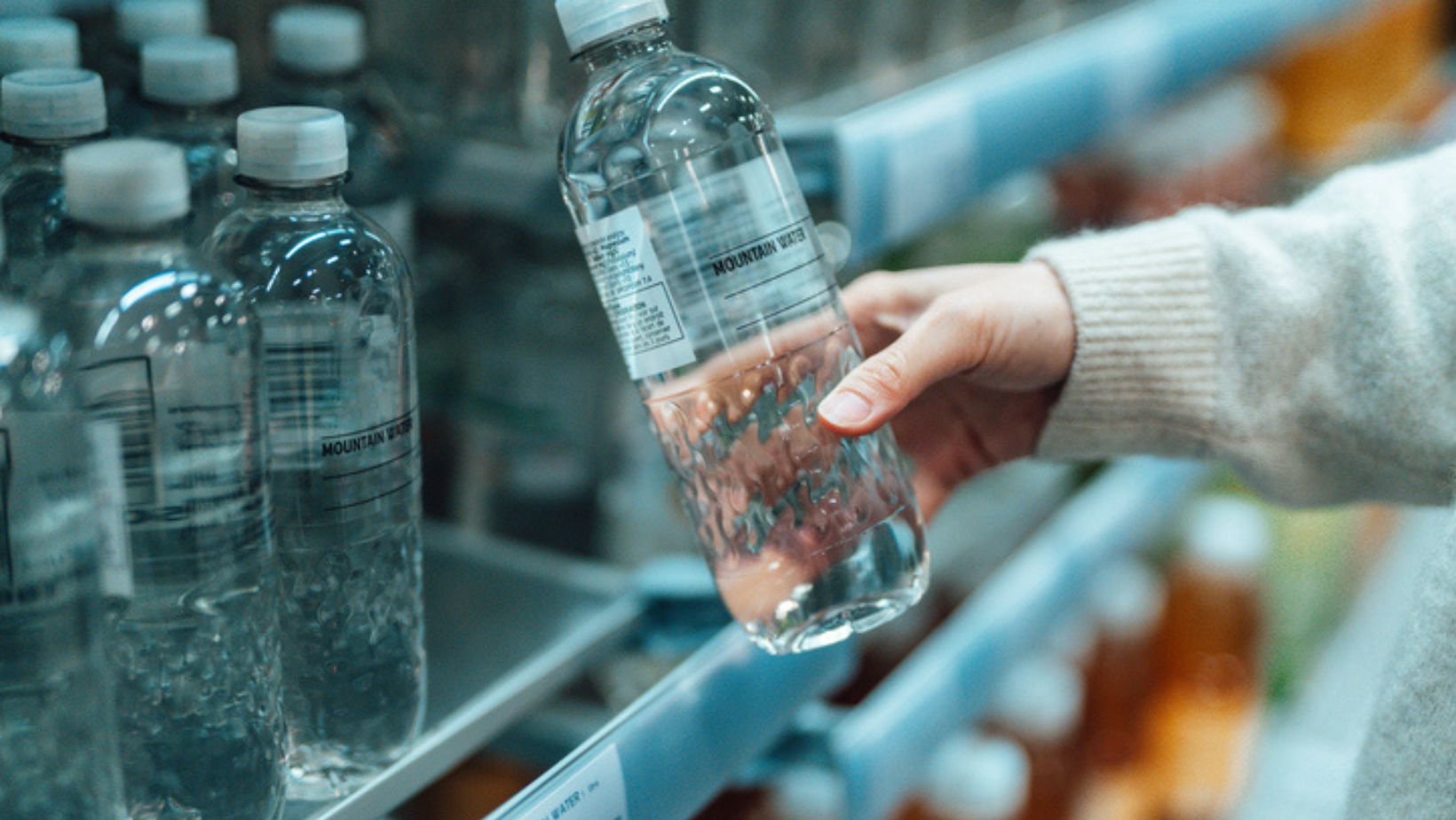 Invima lanzó alerta sanitaria por agua Purifresk: piden suspender su consumo