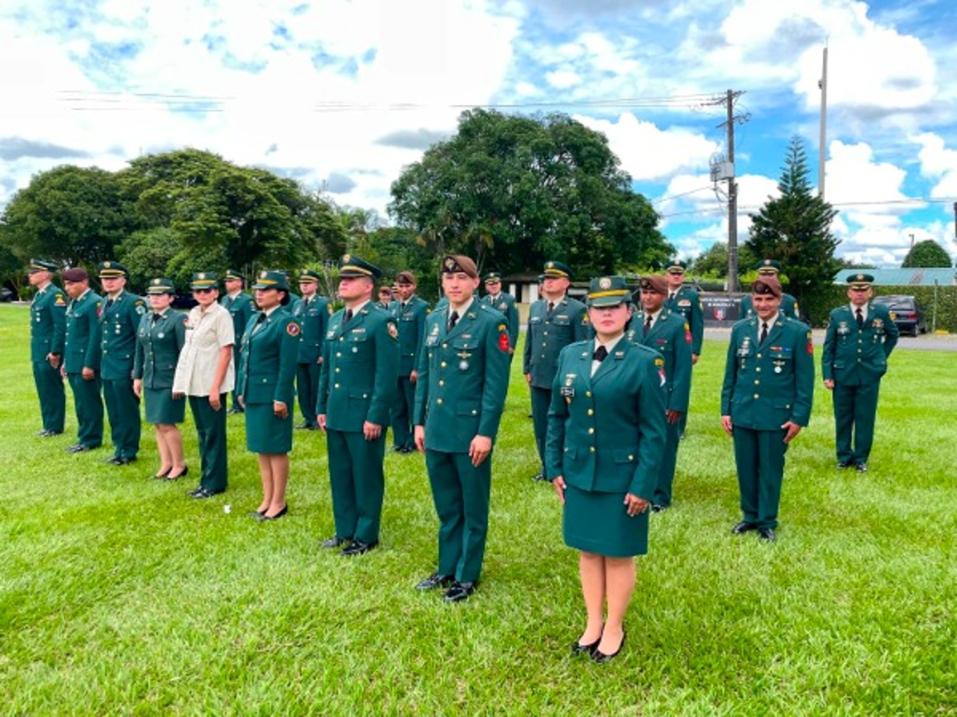 Ejército de Colombia busca profesionales en estas 9 carreras para ser oficiales