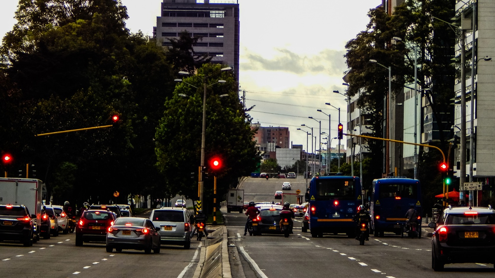 Cierres en Bogotá por día de la independencia 20 de julio: transmilenio rutas