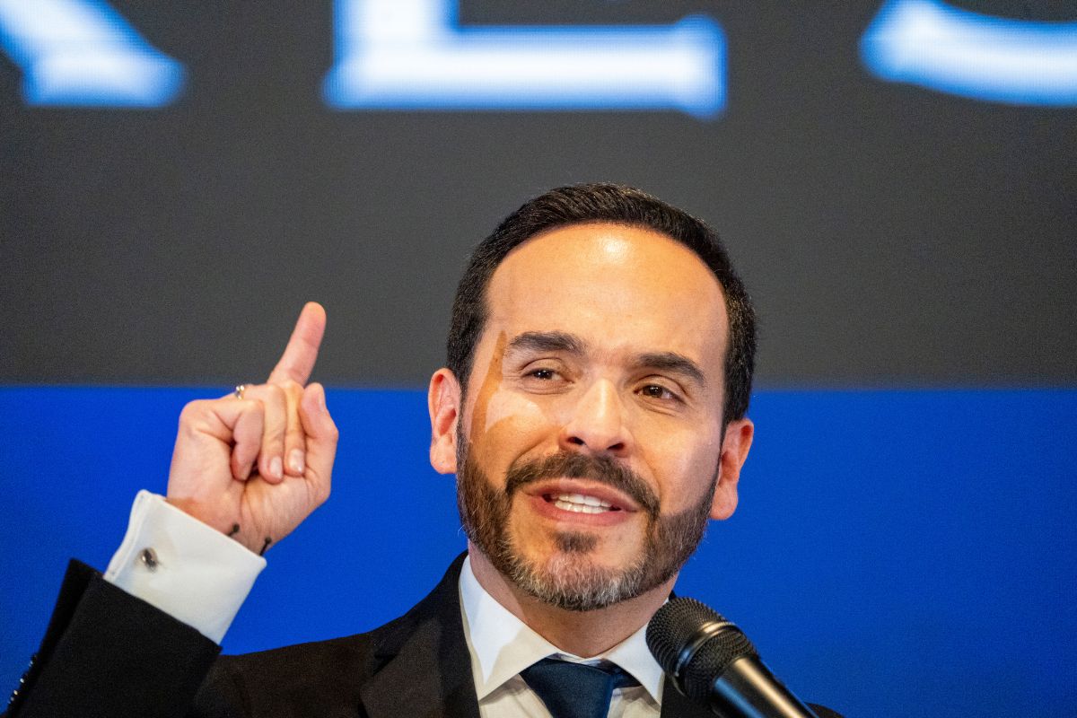 El presidente electo Abelardo De La Espriella se pronunció sobre la elección de Honorio Henríquez como presidente del Senado. 