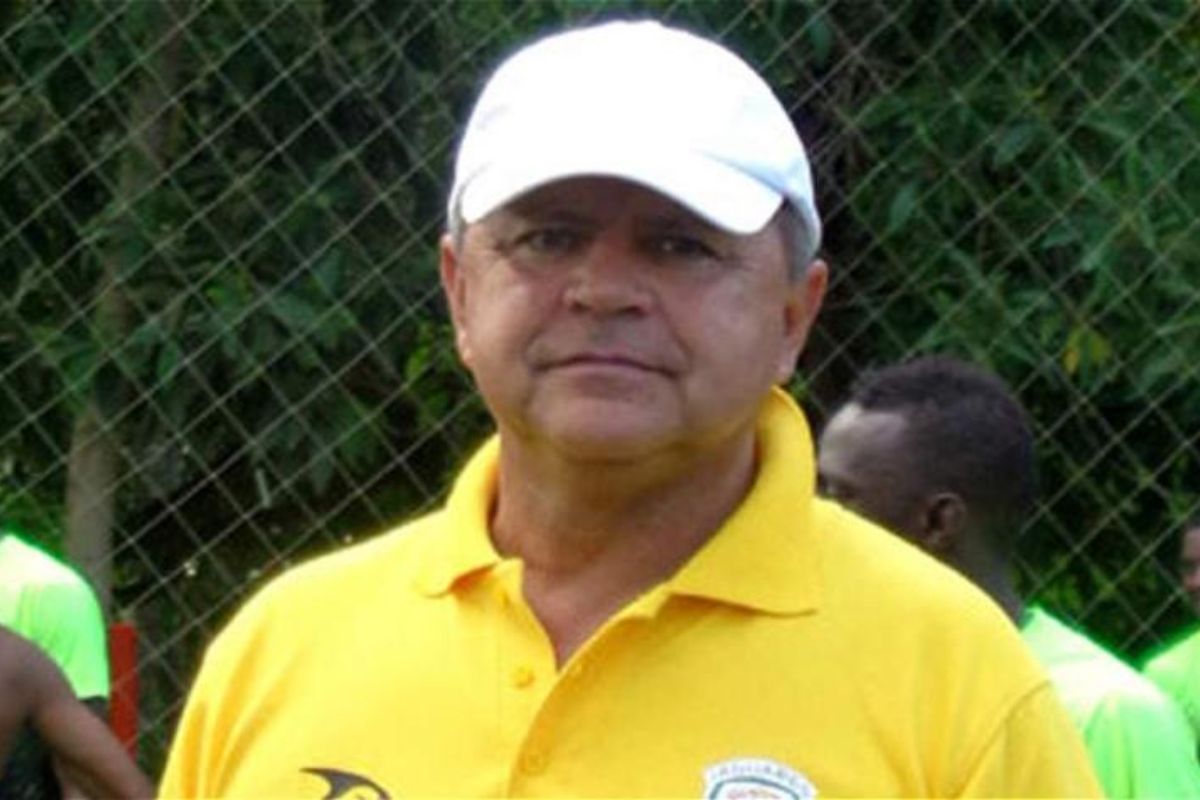 Quién era Óscar Aristizábal, el extécnico de Medellín que murió en entrenamiento