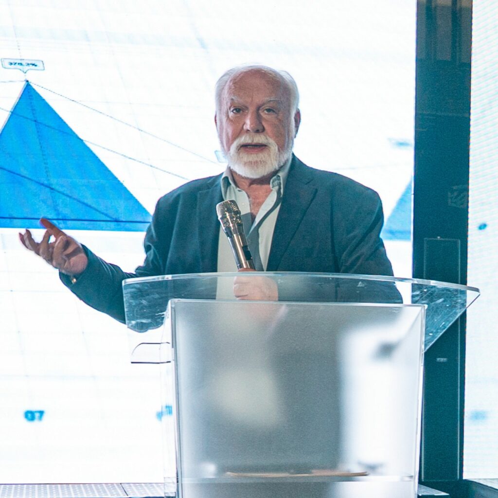 La ADRES implementó inteligencia artificial y analítica avanzada para vigilar el uso de $116 billones