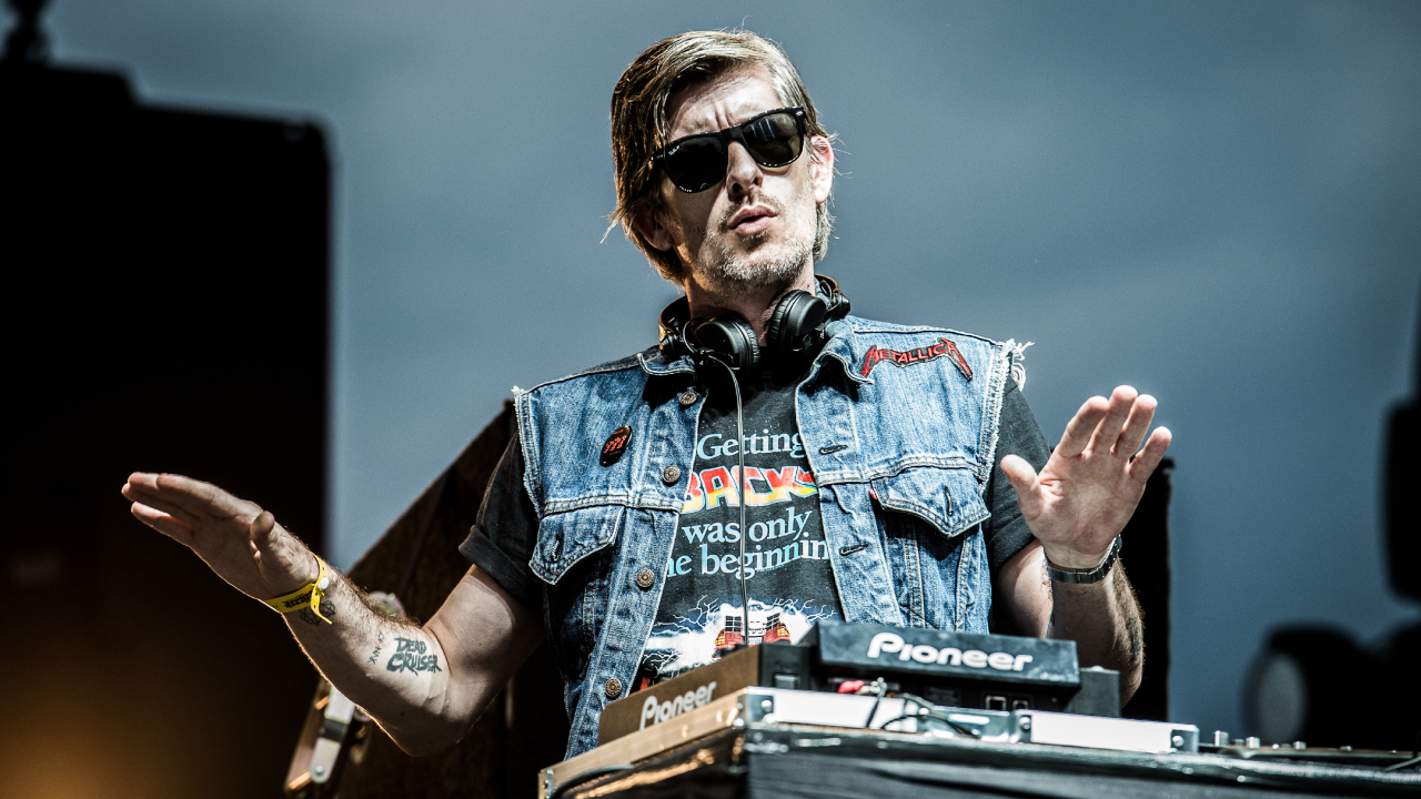 Murió Kavinsky: hallan sin vida al DJ francés de “Nightcall”, qué se sabe y más