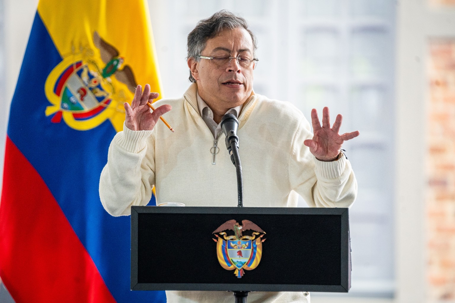 Petro buscaría asilo fuera de Colombia, afirma Angie de Rodríguez
