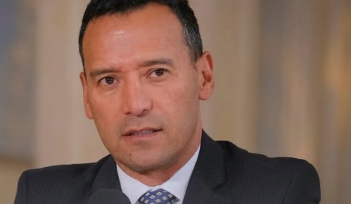 Pedro Sánchez, ministro de Defensa 