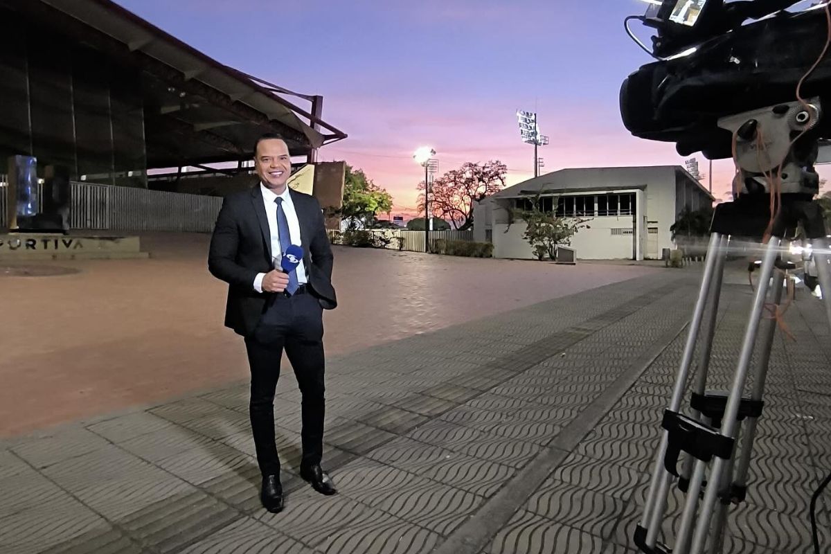 Conozca el desgarrador testimonio con citas directas del exreportero de Noticias Caracol, Carlos Aponte, sobre sus familiares atrapados en un edificio. 