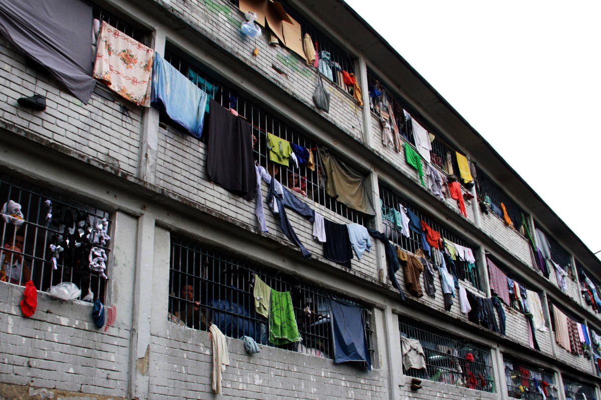 Conozca los detalles del asesinato de una mujer a manos de un recluso en la cárcel La Modelo de Bogotá y las medidas exigidas por el Ministerio de Justicia