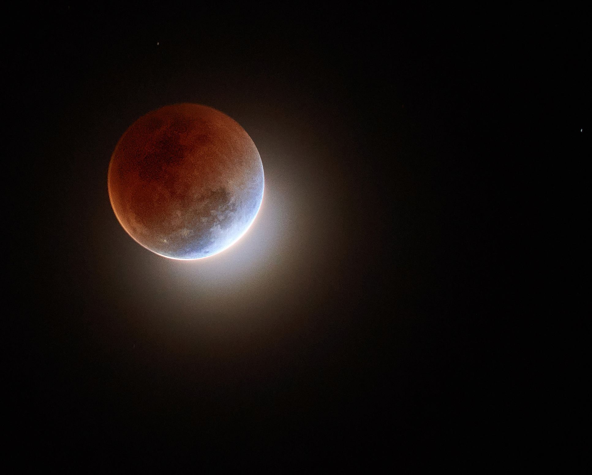 Así se ve eclipse lunar en Colombia y primeras imágenes del fenómeno