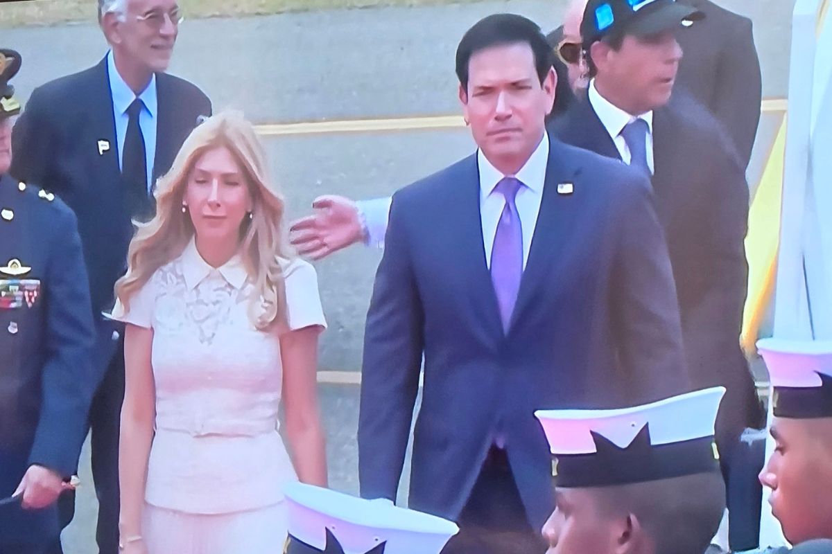 Conoce quién es Jeanette Dousdebes Rubio, la esposa de raíces colombianas del secretario de Estado de EE. UU., quien lo acompaña en su visita oficial.
