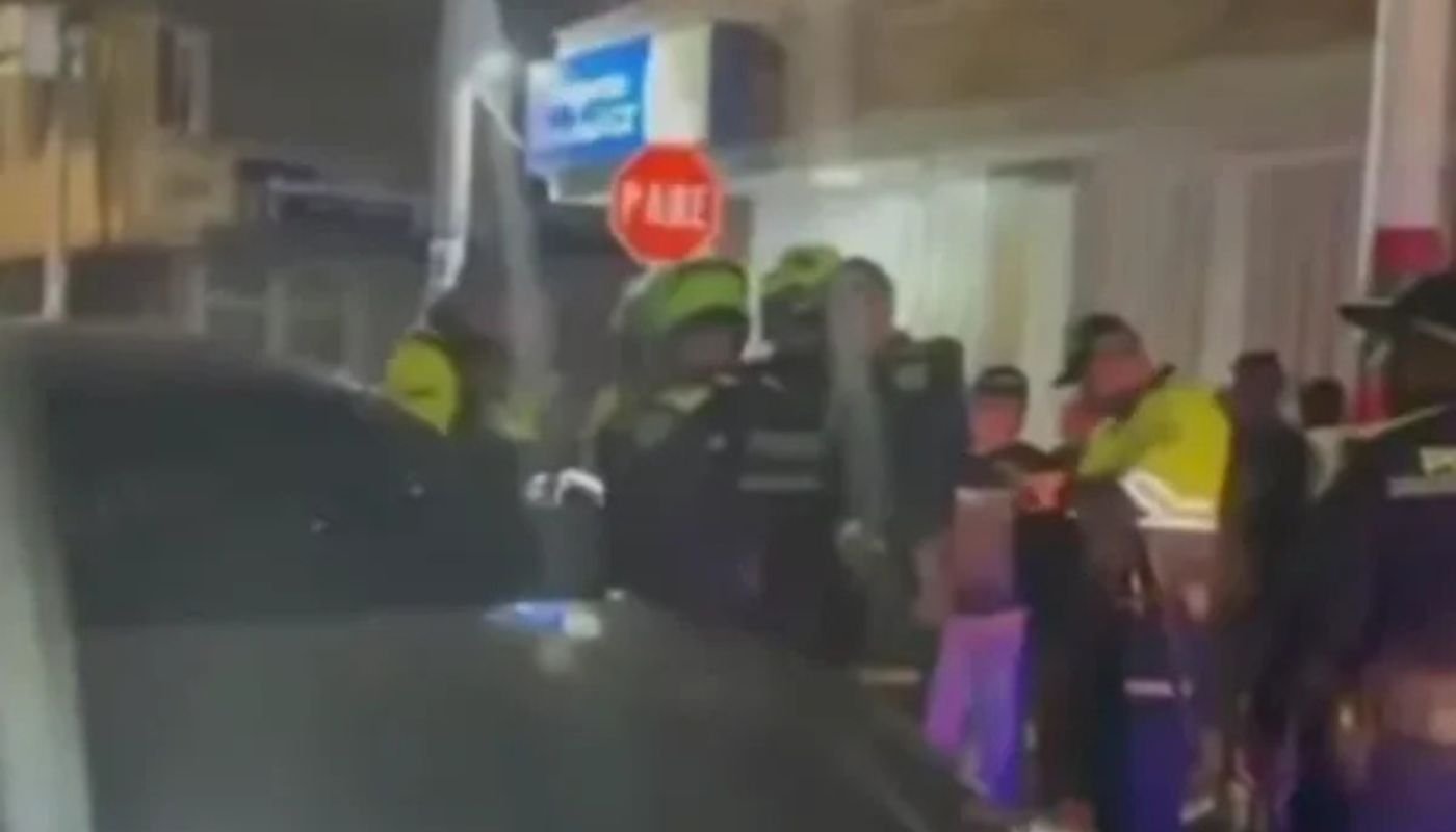 Pánico por balacera luego de robo de camioneta de alta gama en Bogotá