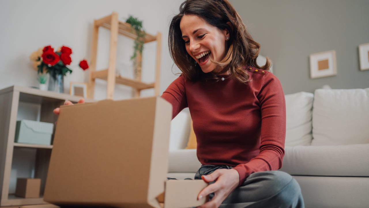 3 regalos tecnológicos para mujer en Amor y Amistad: opciones para sorprenderla