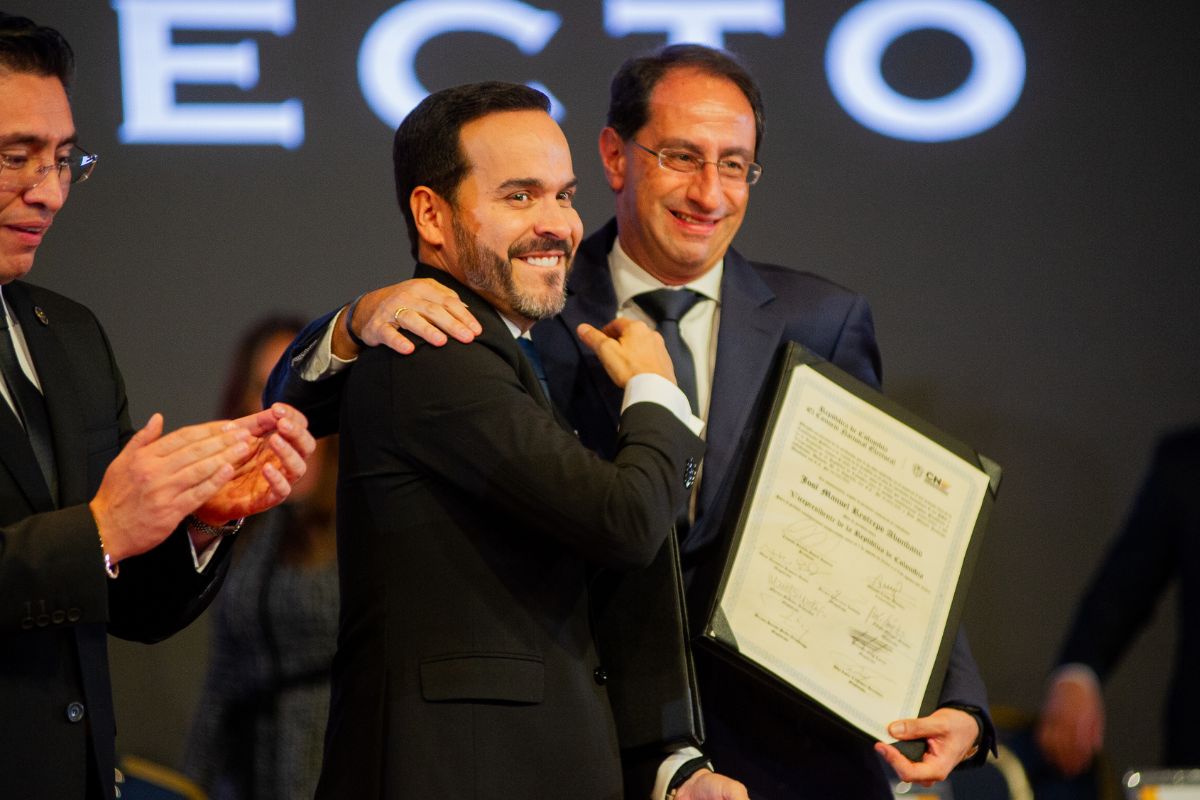 El vicepresidente Restrepo reveló las cinco misiones que le asignó el presidente De la Espriella para atraer inversión y alcanzar un crecimiento del 6%.