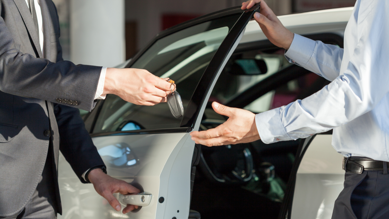 ¿Reciben carros usados como parte de pago en Salón del Automóvil? Así funciona