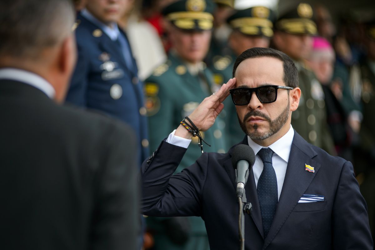El presidente Abelardo De La Espriella confirmó traslado masivo de 120 presos de la cárcel de Buenaventura a cárceles de seguridad para combatir extorsión.