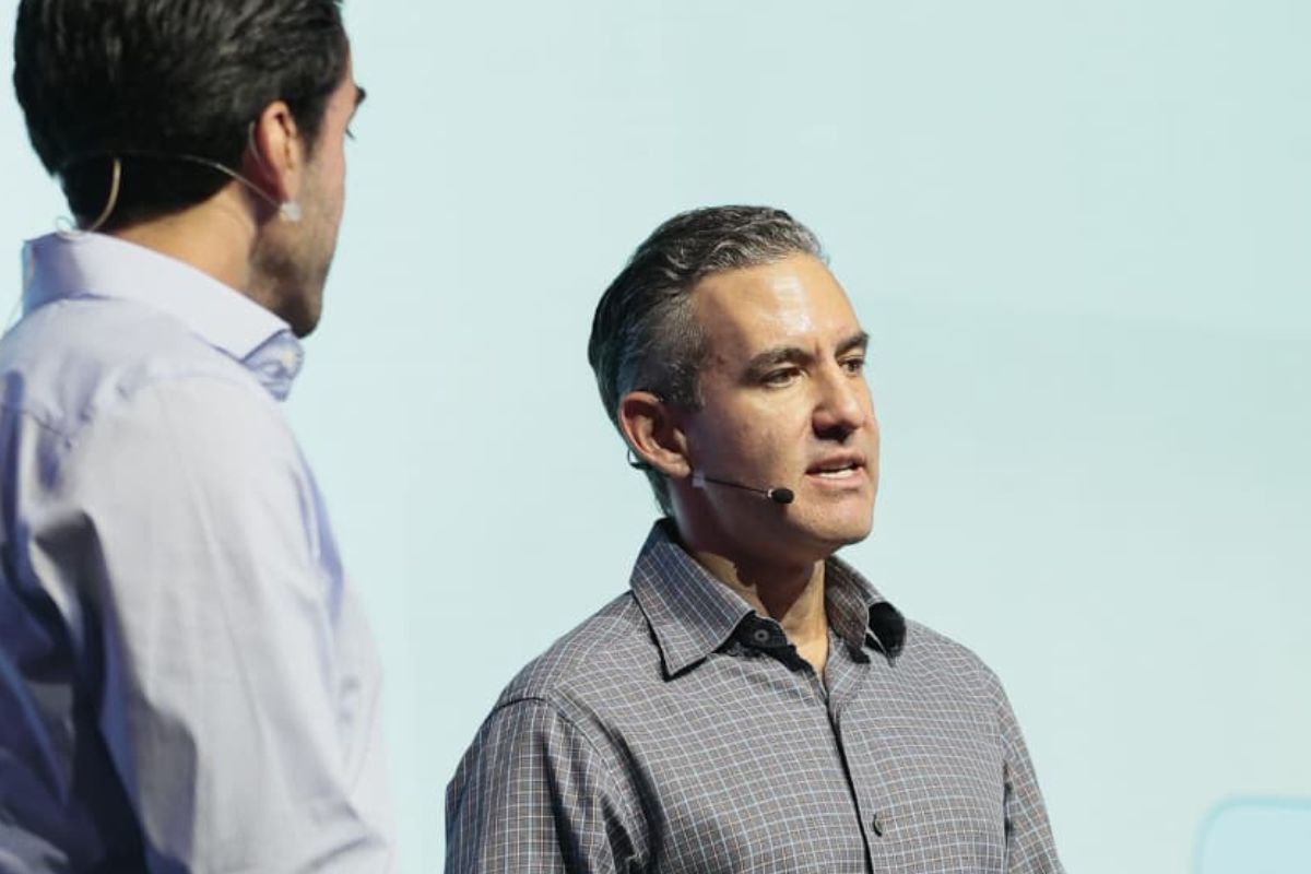 El CEO de Nubank advirtió a la banca tradicional que con la IA tendrán apenas 3 años para reinventarse, no solo actualizar apps o usar ChatGPT.