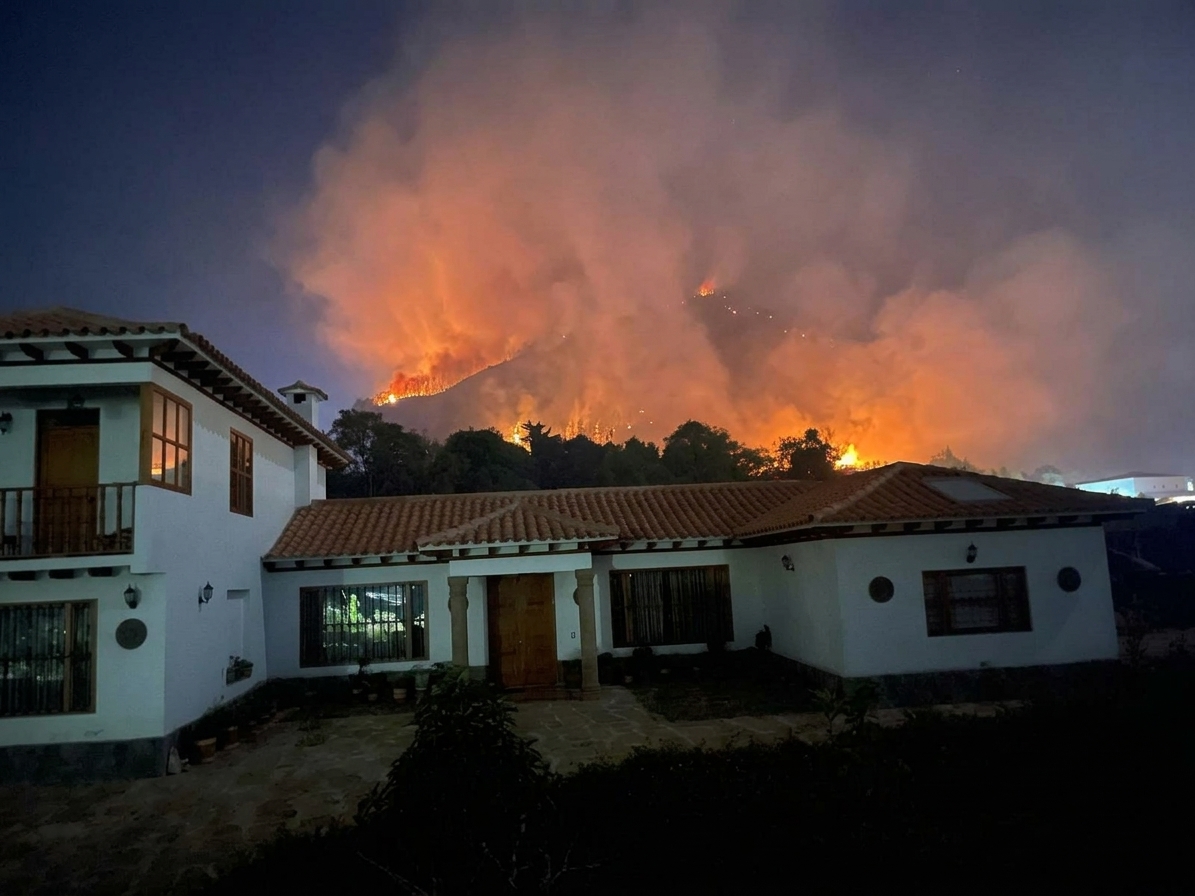 Alerta en Villa de Leyva: incendio obliga a declarar calamidad pública