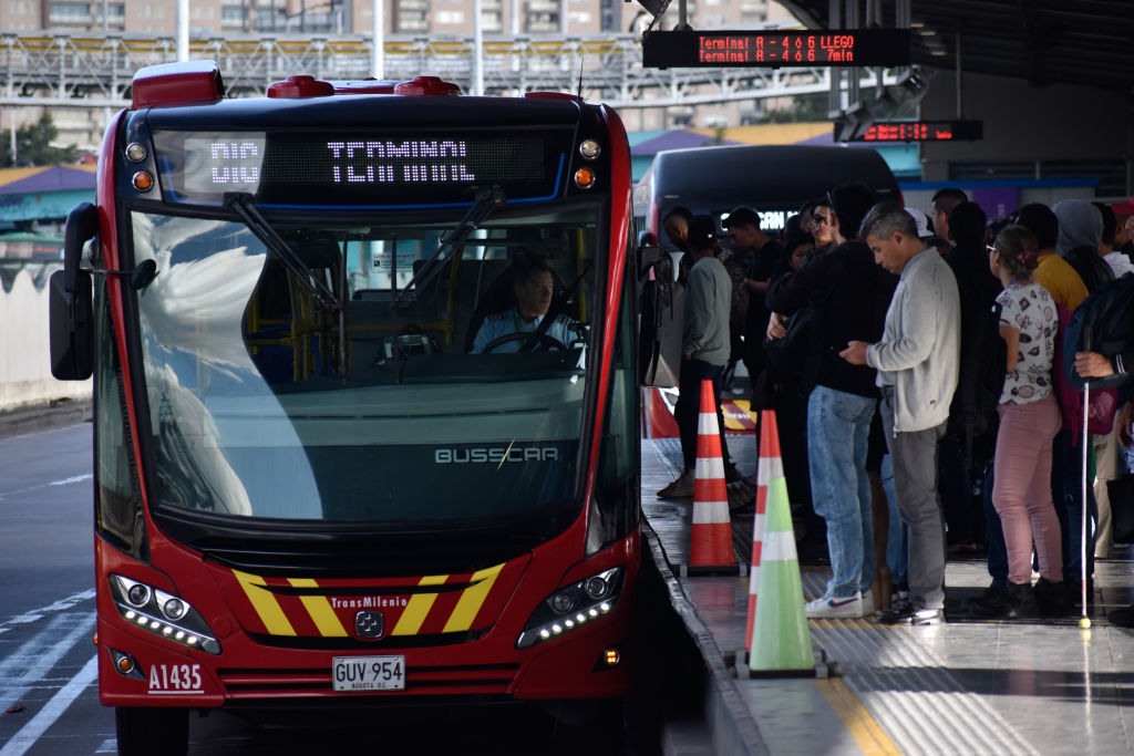 por qué no hay policías en estaciones de Transmilenio: no habrá en todo 2026