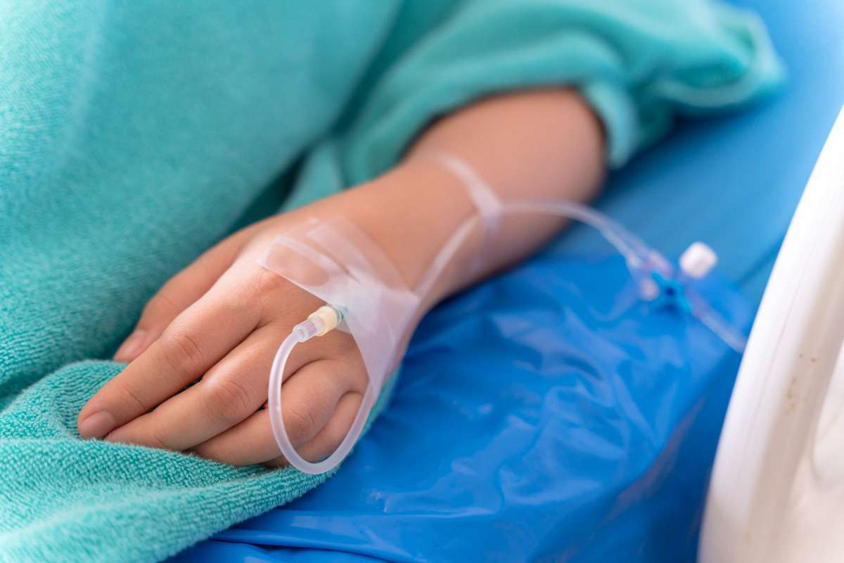 Alerta de estudiante en urgencias tras comer en un puesto en el centro de Bogotá