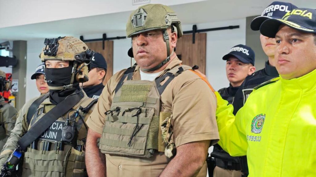 Imágenes de la extradición de alias Araña a Estados Unidos / Cortesía