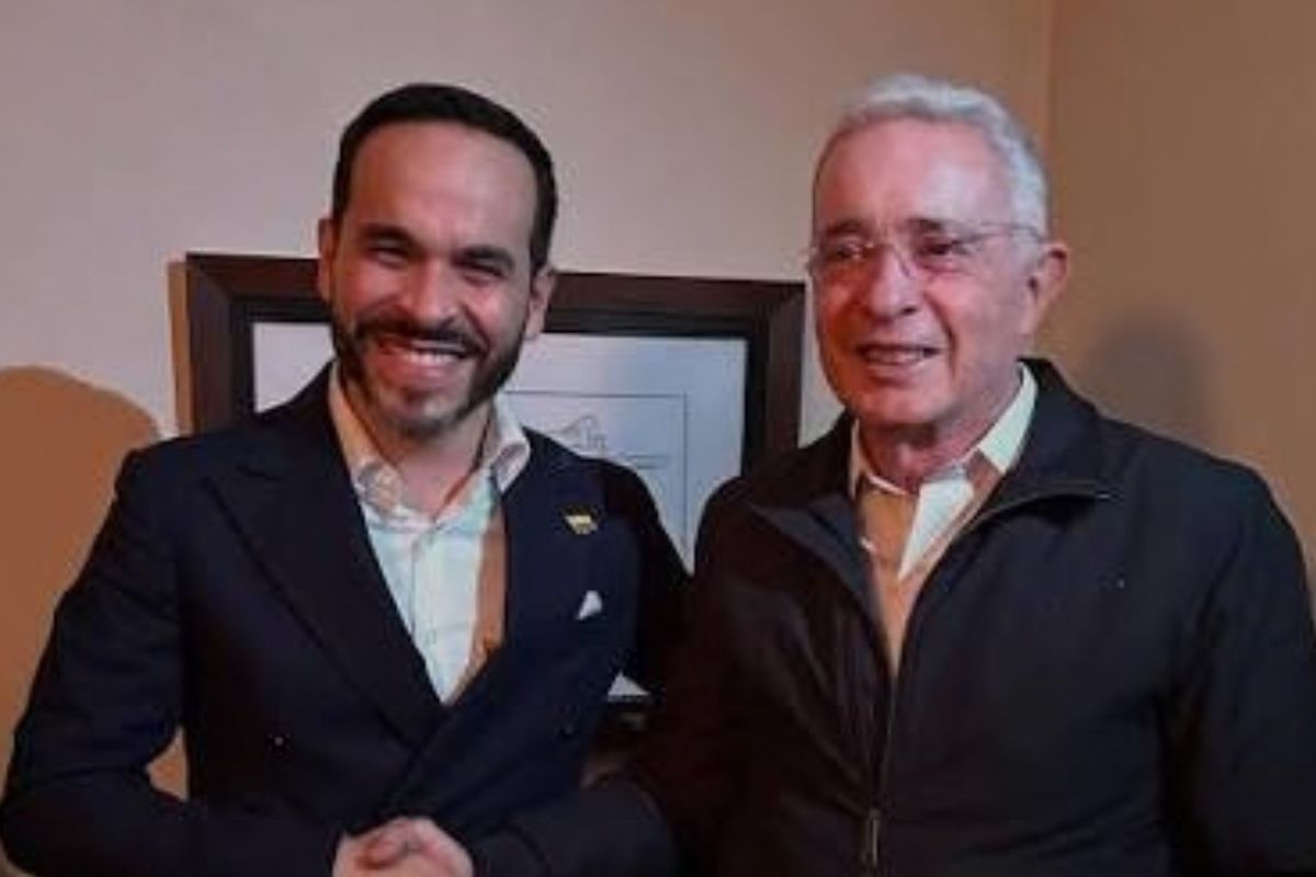El Centro Democrático anunció que no buscará coaliciones con Enrique Gómez ni Salvación Nacional, tras meses de cruces y críticas al expresidente Uribe.