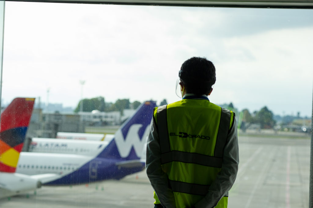 Suspenden operaciones en el Aeropuerto El Dorado por emergencia climática