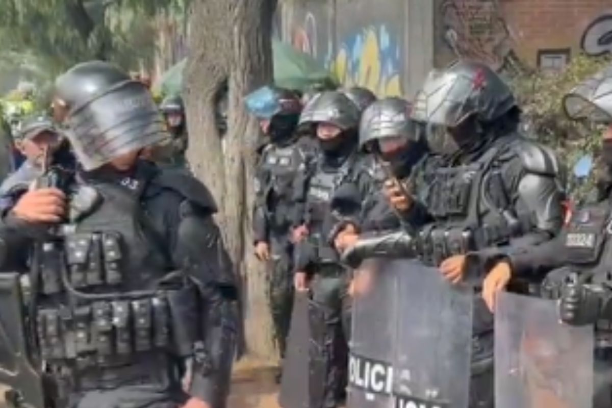 El nuevo decreto de protesta social del gobierno De La Espriella rige este 14 de octubre en medio de las marchas de Fecode y sindicatos en Bogotá.