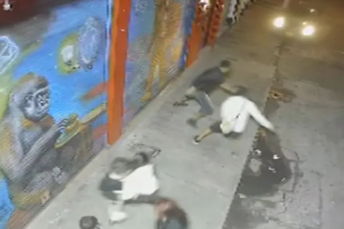 Un conductor de plataforma digital intentó atropellar a una familia con tres niños en el sector de Galerías, Bogotá, tras una discusión por un servicio.