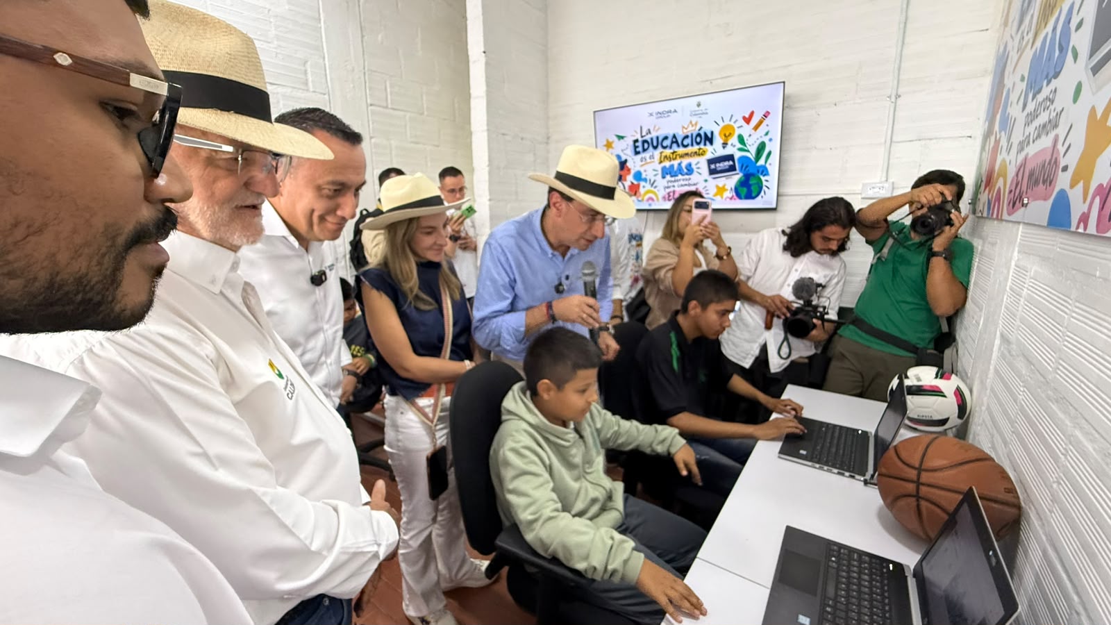 Donación por parte de Indra