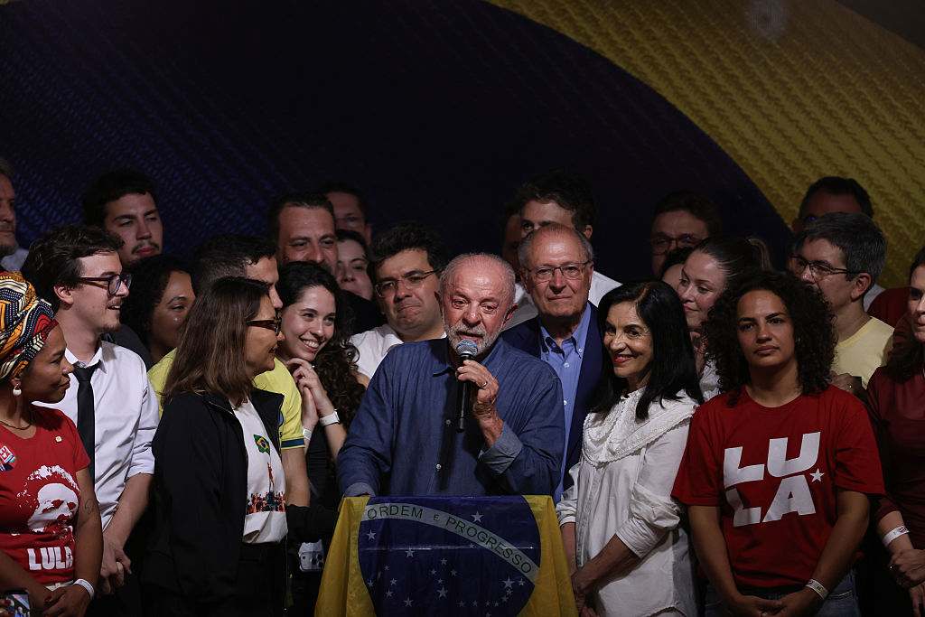 Lula da Silva habló tras ganar elecciones en Brasil y tuvo desliz de salud