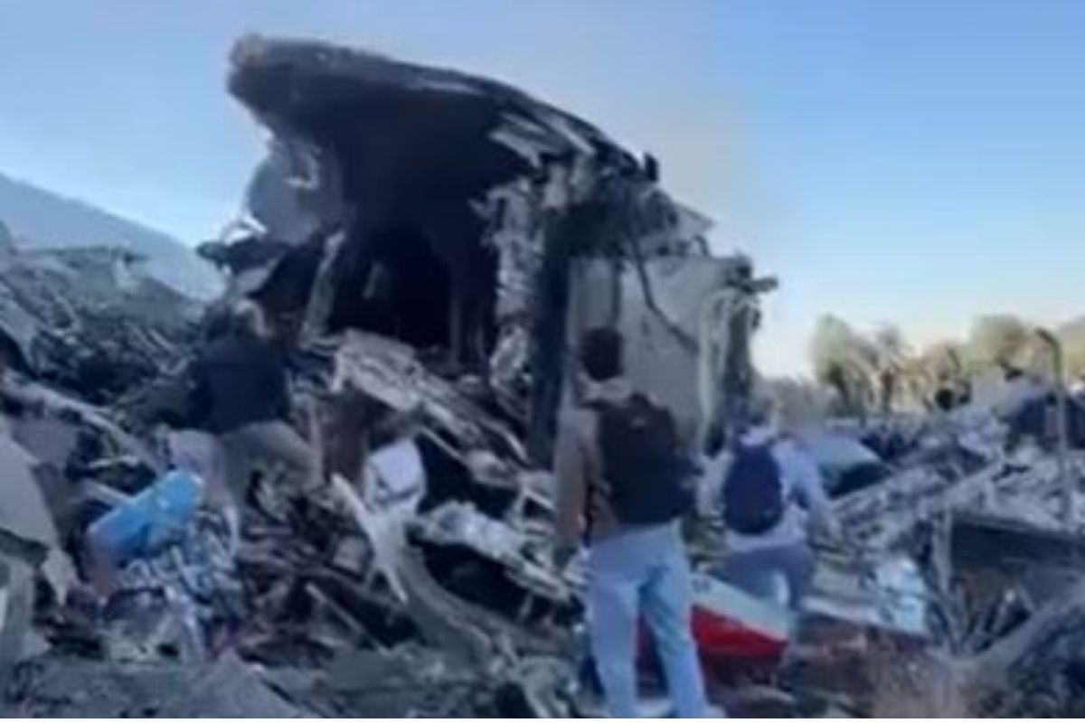 Tragedia en España por el choque de dos trenes de alta velocidad entre Madrid y Sevilla. Reportan diez muertos y decenas de heridos.