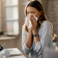 La tradición de muchos países latinoamericanos a la hora de estornudar proviene de Europa.