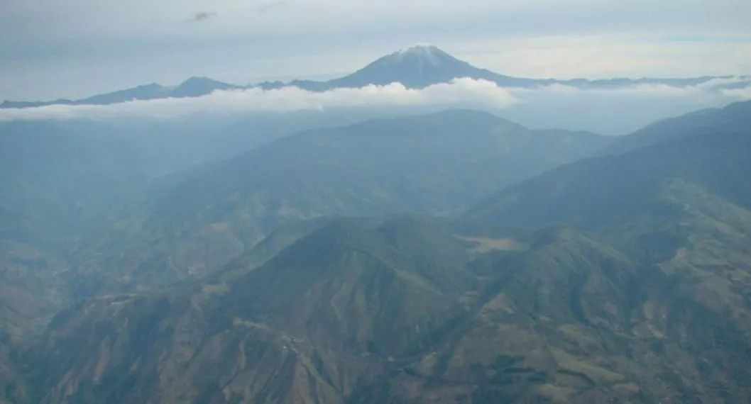 Volcán machín, cerro ubicado en el departamento del Tolima