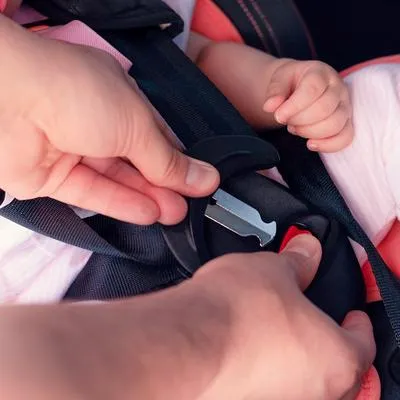 Retiran del mercado sillas de bebés para carros de Safety First y Maxi Cosi  porque no cumplen con los estándares de seguridad.