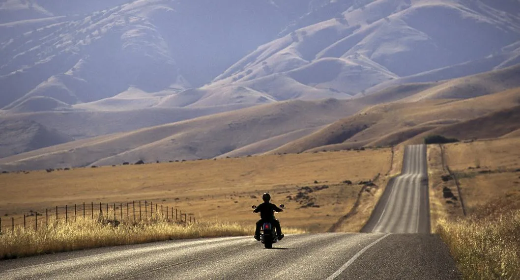 Recomendaciones para hacer viajes largos en moto que ayudan a minorizar el riesgo en las carreteras