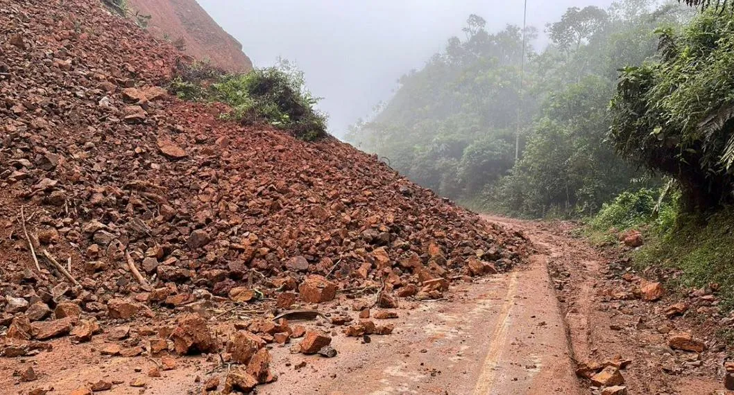 Cierre total de autopista Medellín-Bogotá duraría al menos una semana por nuevos derrumbes
