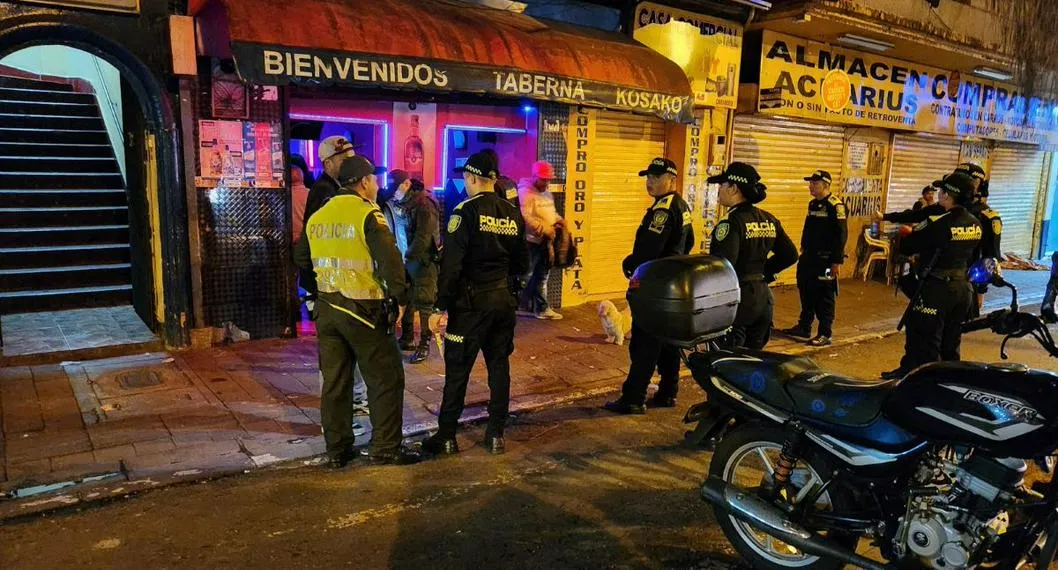 Megaoperativo en el centro de Medellín dejó 70 armas incautadas y varios negocios sellados