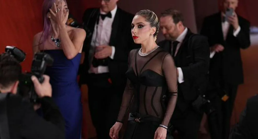 Lady Gaga en los Premios Óscar: El accidente en plena alfombra que nadie vio