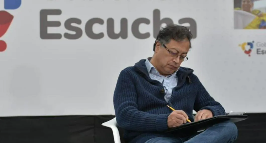 Desaprobación de Gustavo Petro subió más de la mitad en seis meses