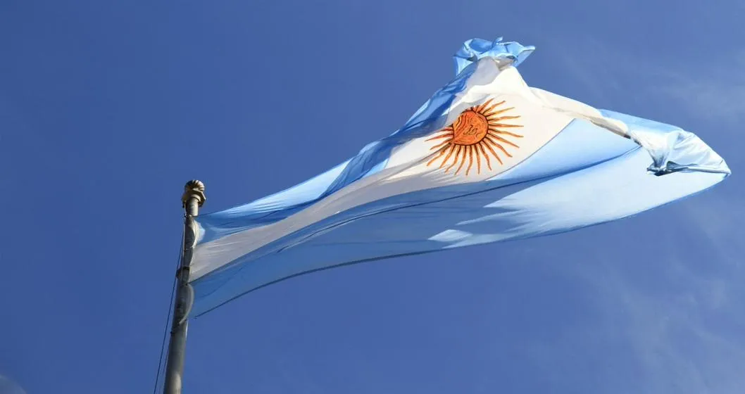 Inflación en Argentina alcanzó tres dígitos: fue de 102,5 % en febrero