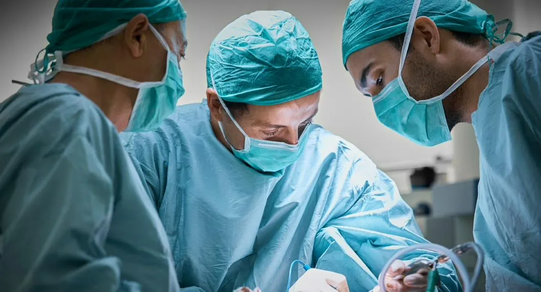 Médico explica por qué recomienda la explantación mamaria a raíz del síndrome de Asia