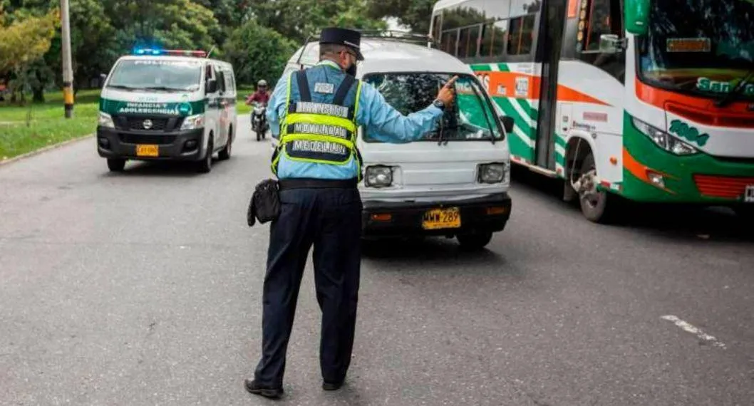 Agente de tránsito atacado en Itagüí por motociclista que incumplió pico y placa
