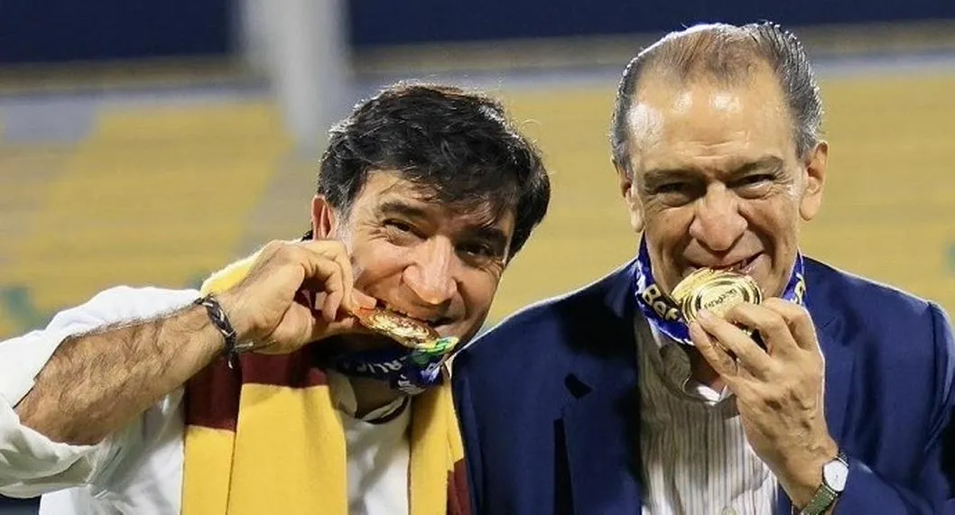 César Camargo, presidente actual del Tolima, y Gabriel Camargo, presidente fallecido del club, durante triunfo de la Superliga del club