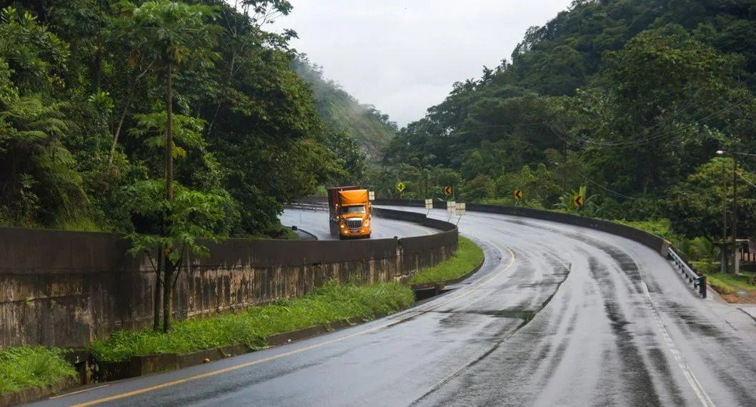 Puente festivo Colombia inicia con más de un millón de vehículos movilizándose